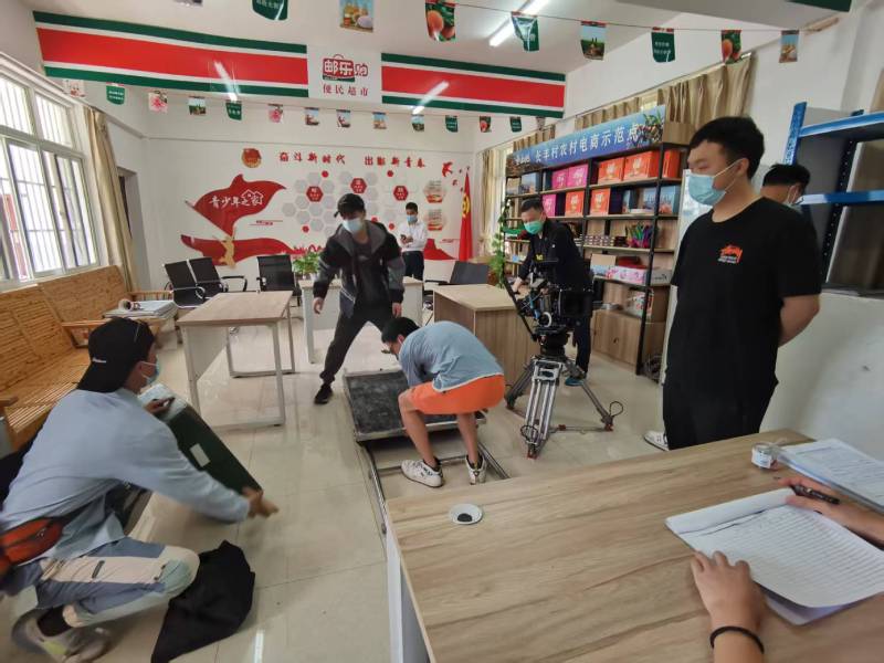 追星女孩心理学分析报告：龙里县广告片拍摄公司揭秘饭圈应援式传播逻辑